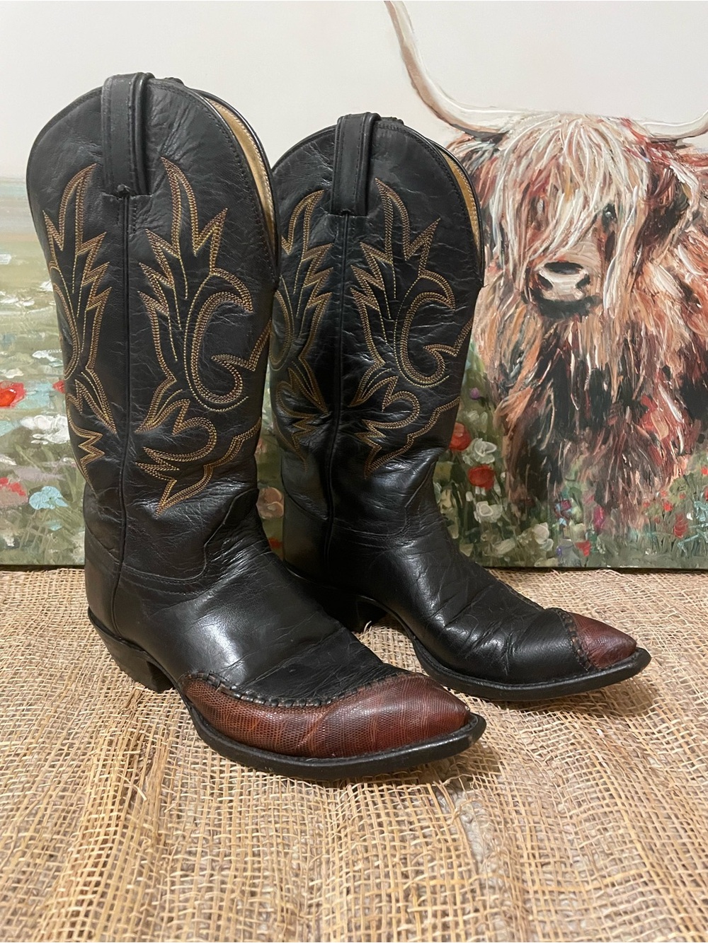 Gorgeous women’s Hondo western cowboy/girl boots black and brown sz 8